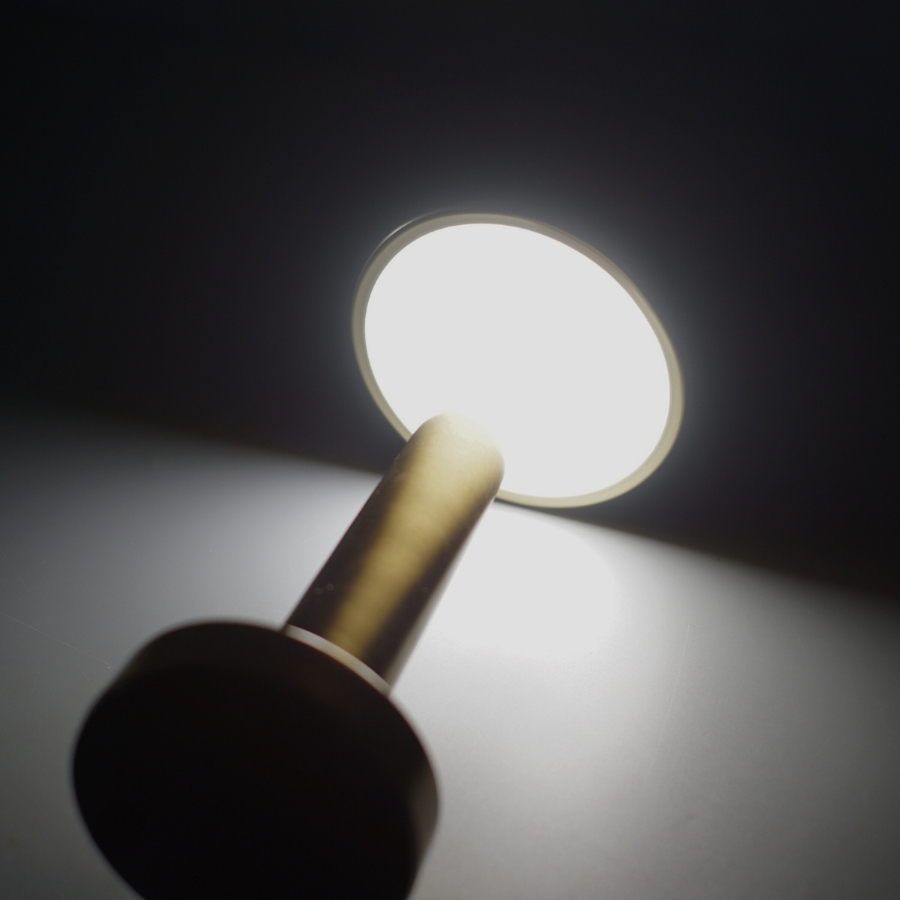 Đèn Bàn Quán Bar HUTA Light For Life Mã RESNONCUT