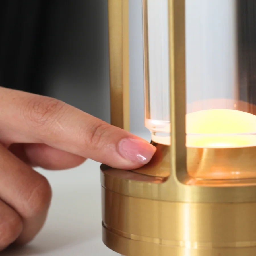 Đèn Bàn Quán Bar, Nhà Hàng HUTA Light For Life Mã RESNEN