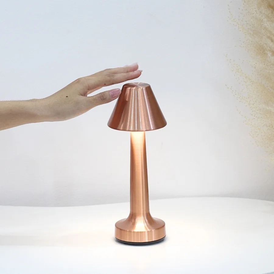 Đèn Bàn Quán Bar, Nhà Hàng HUTA Light For Life Mã RESNONCUT