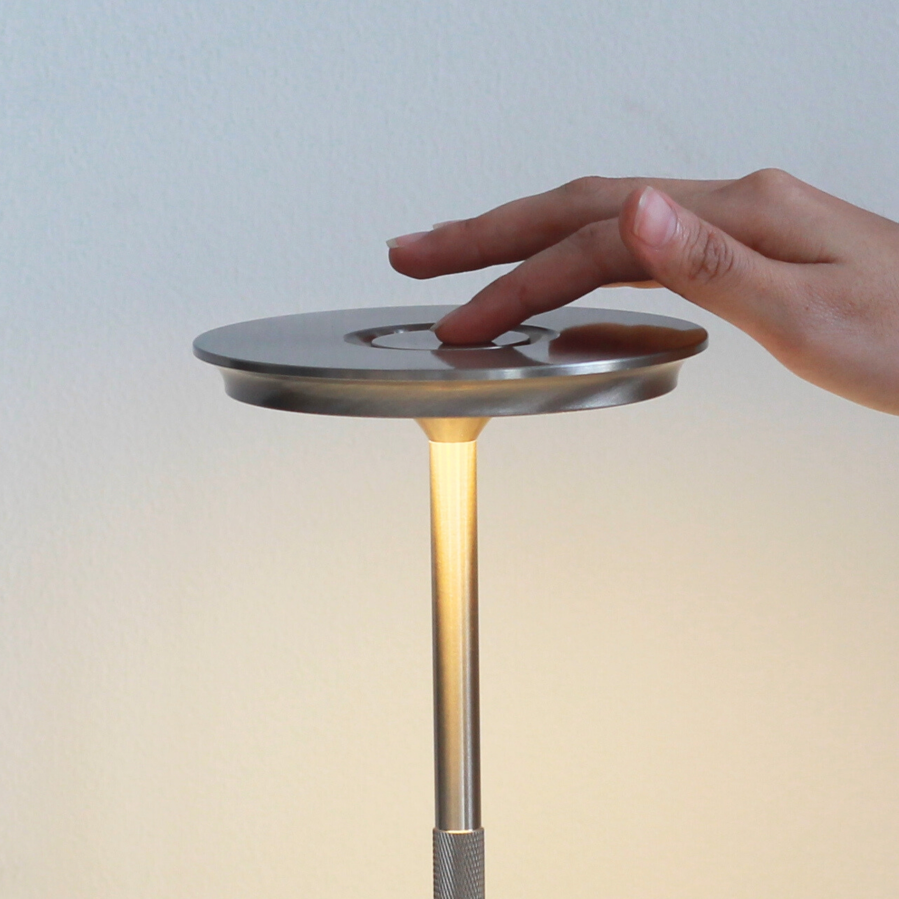 Đèn Bàn Trang Trí Nhà Hàng HUTA Light For Life Mã AL4