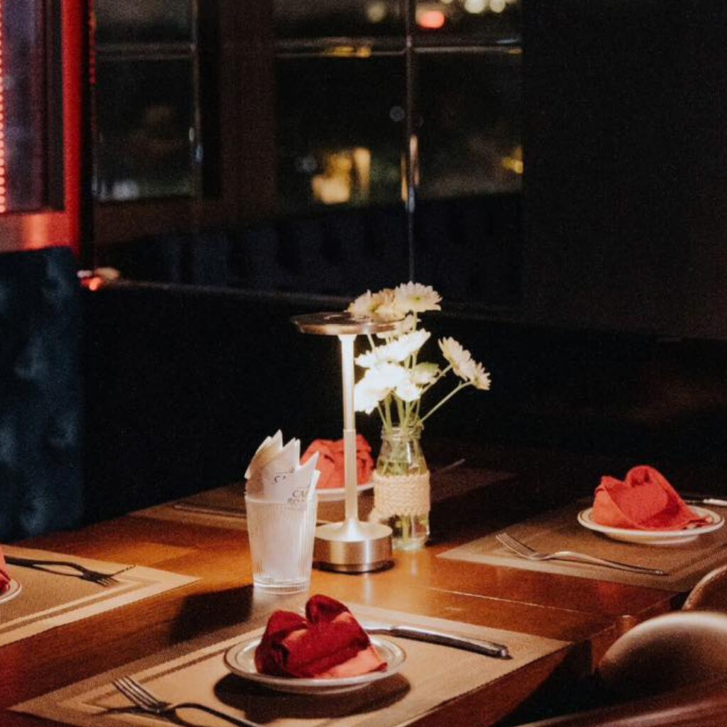 Đèn Bàn Trang Trí Nhà Hàng HUTA Light For Life Mã AL4