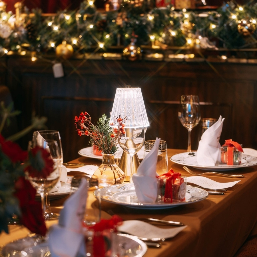 Đèn Bàn Trang Trí Nhà Hàng HUTA Light For Life Mã RESBED2