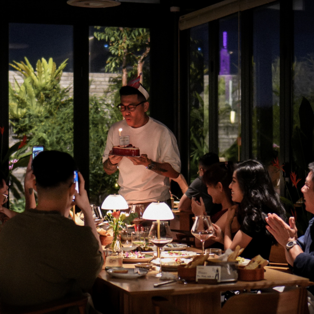 Đèn Bàn Trang Trí Nhà Hàng HUTA Light For Life Mã RESDUNON