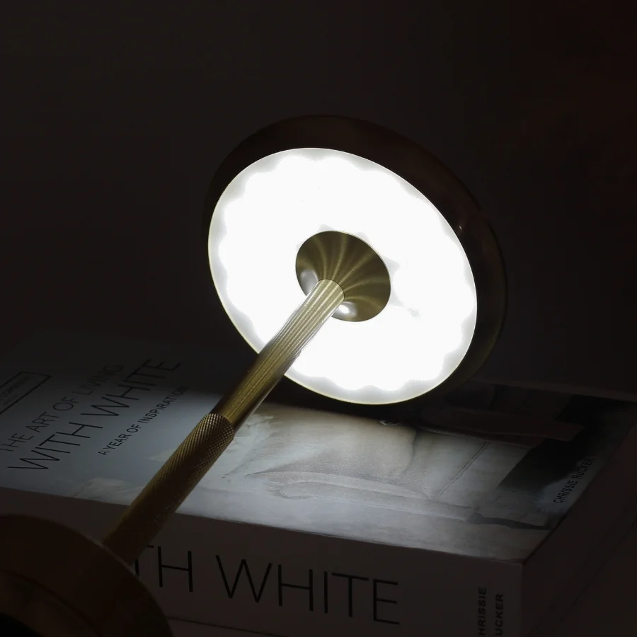 Đèn Bàn Trang Trí Nhà Hàng, Quán Bar HUTA Light For Life Mã AL4