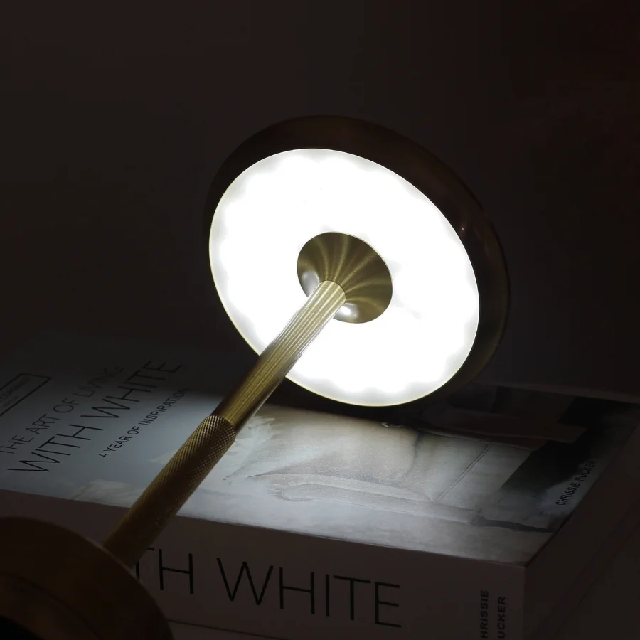 Đèn Bàn Trang Trí Nhà Hàng, Quán Bar HUTA Light For Life Mã AL4