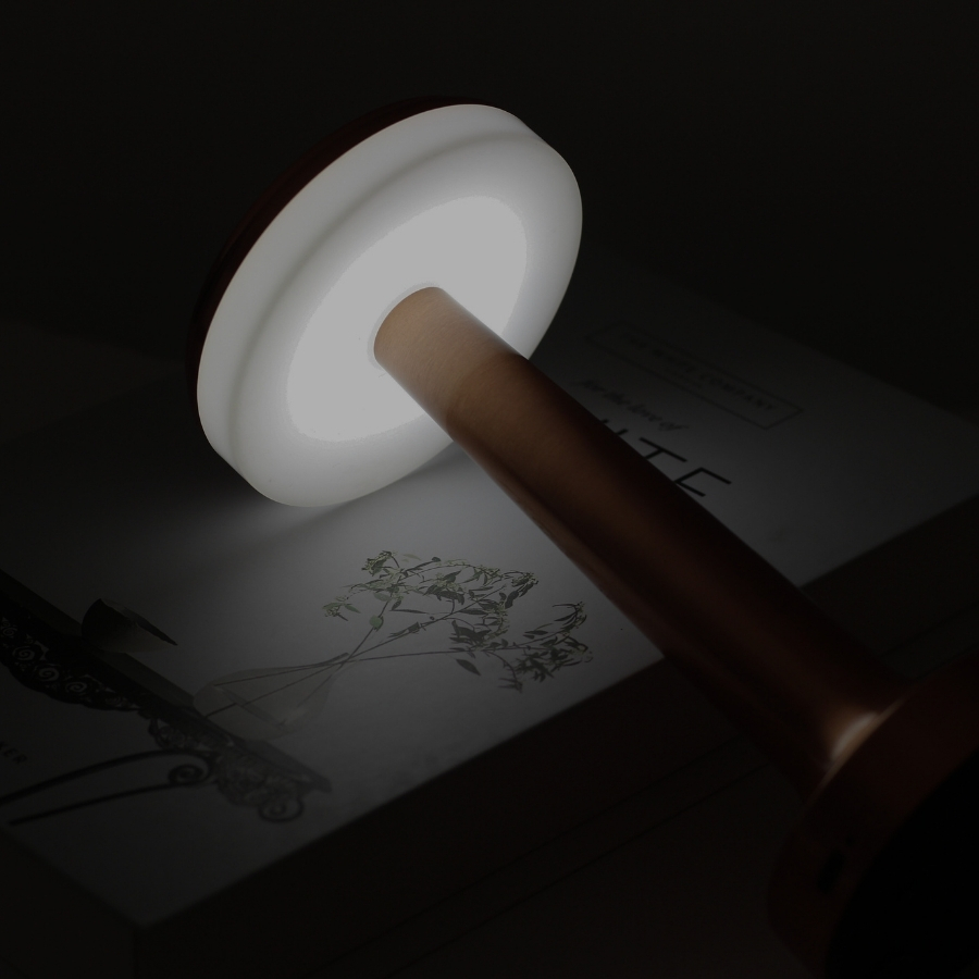 Đèn Bàn Trang Trí Quán Bar HUTA Light For Life Mã RESDIA1