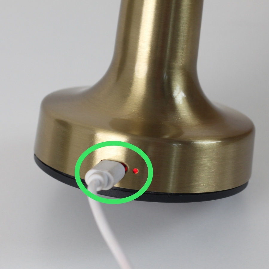 Đèn Bàn Trang Trí Quán Bar HUTA Light For Life Mã RESDIA1