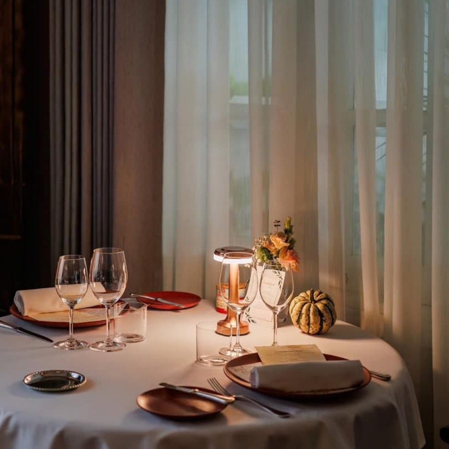 Đèn Bàn Trang Trí Quán Bar HUTA Light For Life Mã RESDIA1