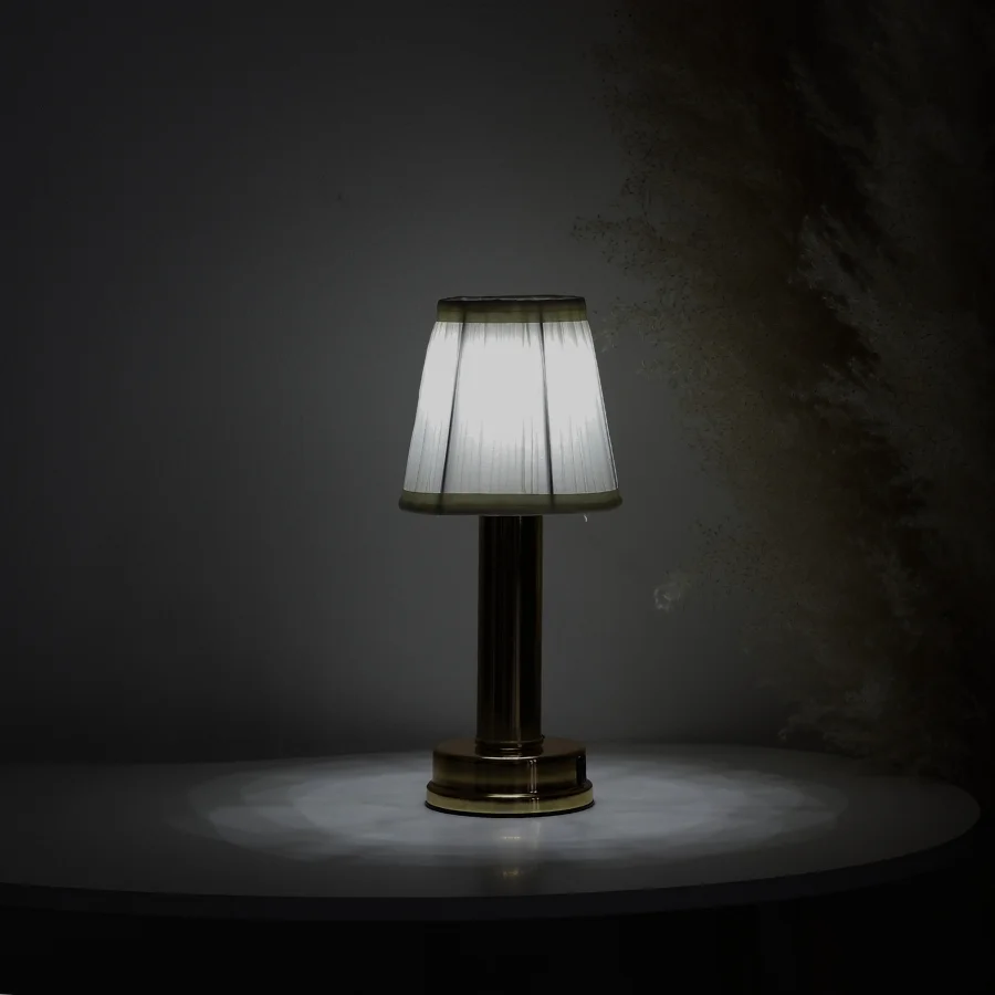 Đèn Bàn Trang Trí Quán Bar, Nhà Hàng HUTA Light For Life Mã RESBED1