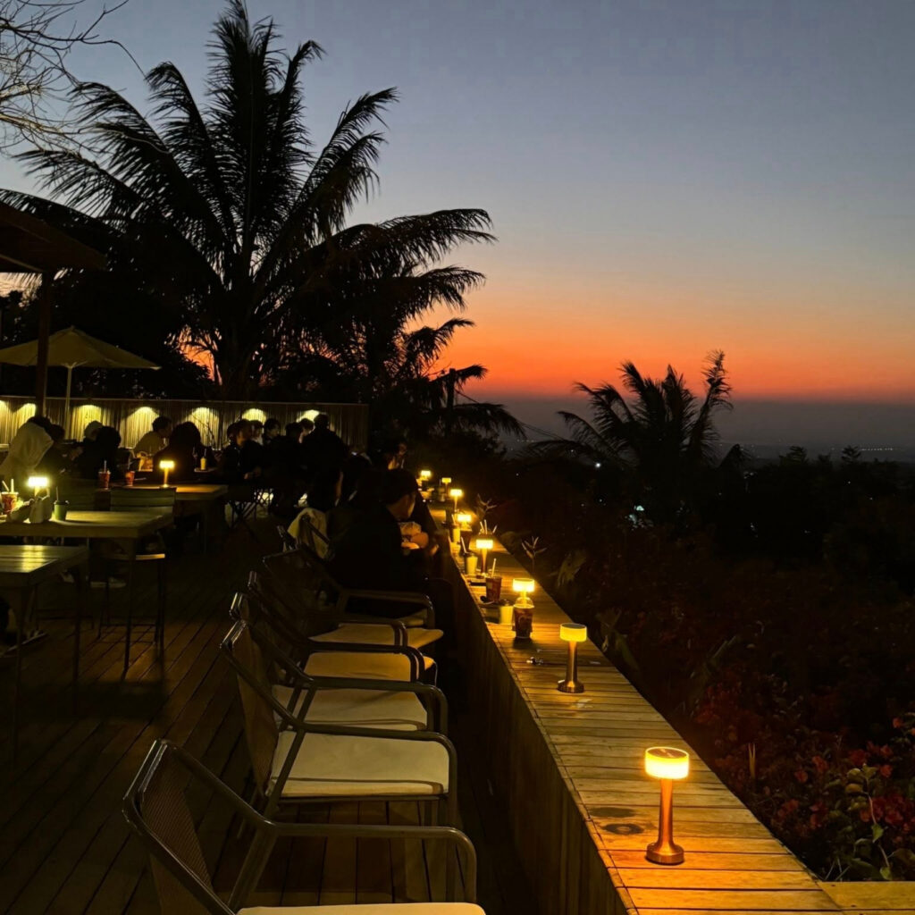 Đèn Bàn Trang Trí Quán Bar Nhà Hàng HUTA Light For Life Mã RESTA