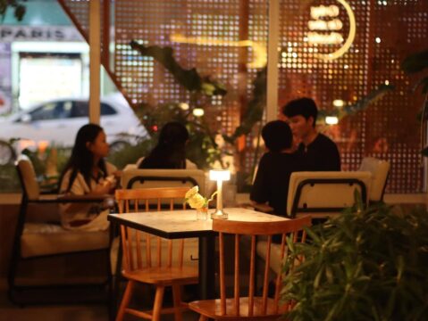 huta light for life cung cap den ban an nha hang cadeau garden