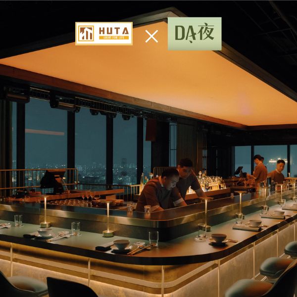 khach hang mua den ban an trang tri nha hang quan bar huta light for life 1 2