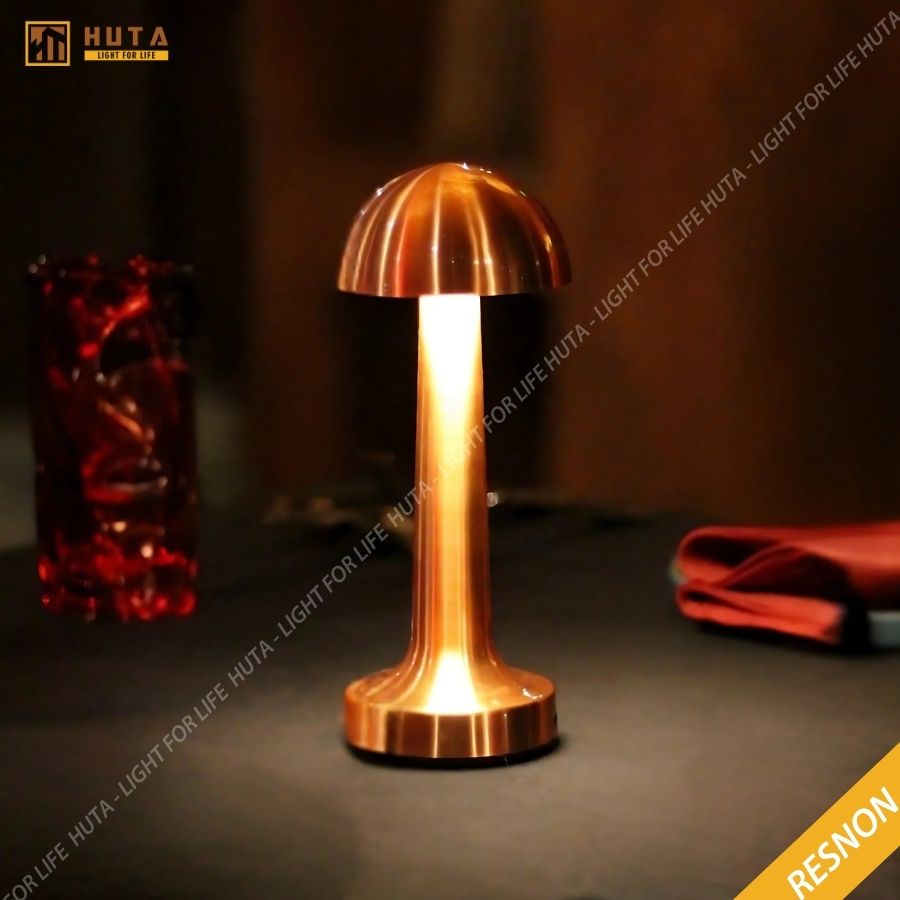 Hành Trình Bảo Trì Đèn Để Bàn Trang Trí Tại Xu Restaurant & Lounge