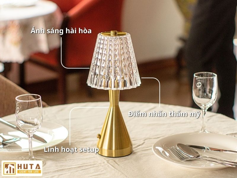 Đèn bàn cho nhà hàng là gì? Tại sao nên chọn đèn bàn để trang trí nhà hàng?