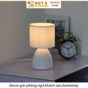 Đèn Ngủ Để Bàn Decor Khách Sạn HUTA Light For Life Phong Cách Tối Giản Thân Gốm Sứ Mã S2