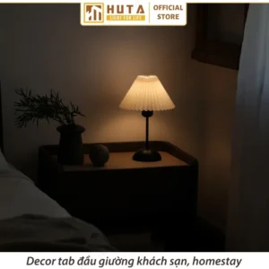 Đèn Ngủ Để Bàn Decor Khách Sạn, Tab Đầu Giường HUTA Light For Life Thân Kim Loại Mã T13