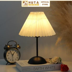 Đèn Ngủ Để Bàn Decor Khách Sạn, Tab Đầu Giường HUTA Light For Life Thân Kim Loại Mã T13