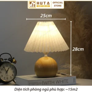Đèn Ngủ Để Bàn Decor Khách Sạn, Tab Đầu Giường HUTA Light For Life Thân Kim Loại Mã T8