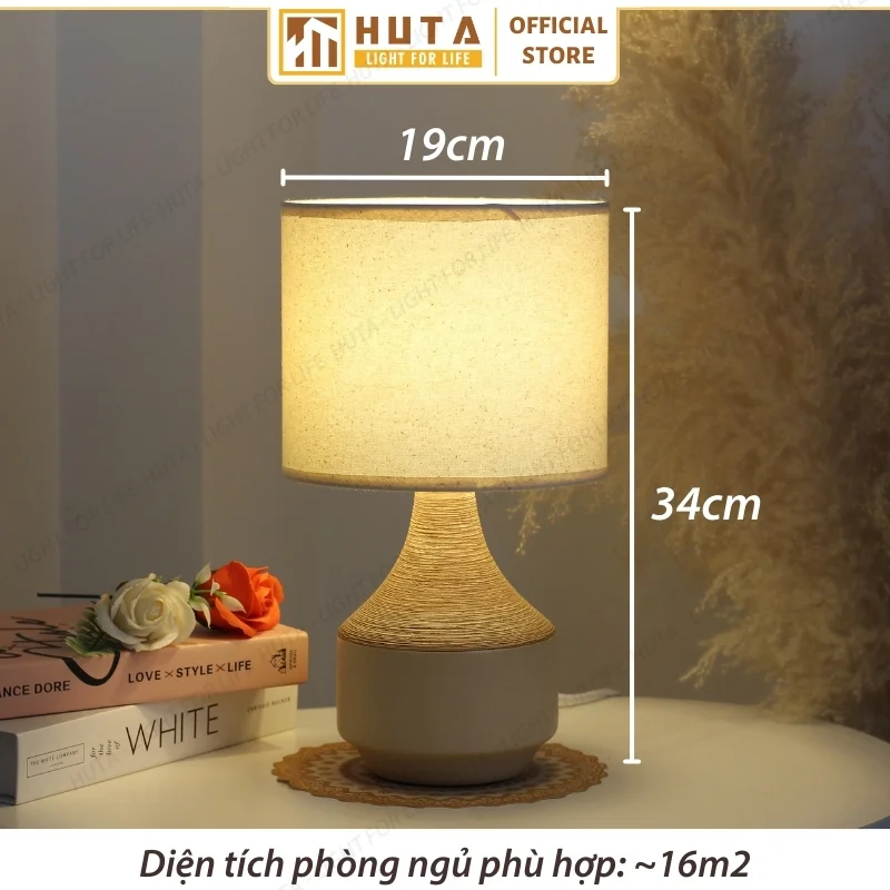 Đèn Ngủ Để Bàn Hiện Đại Cho Khách Sạn HUTA Light For Life Thân Gốm Sứ Mã S14