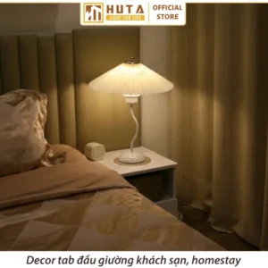 Đèn Ngủ Để Bàn Sang Trọng Decor Khách Sạn HUTA Light For Life Thân Kim Loại Mã T11