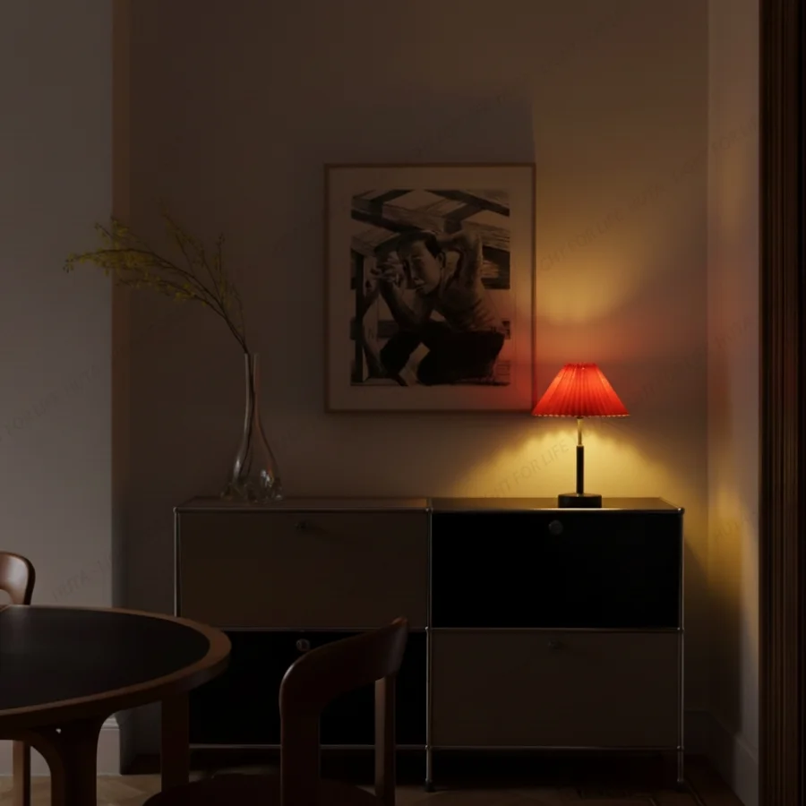 Ứng dụng của đèn ngủ để bàn khách sạn thân kim loại mã T9 và phong cách không gian