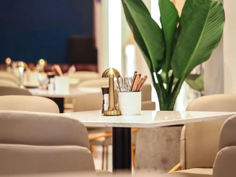 trang chu den ban horeca cho nha hang quan bar 23