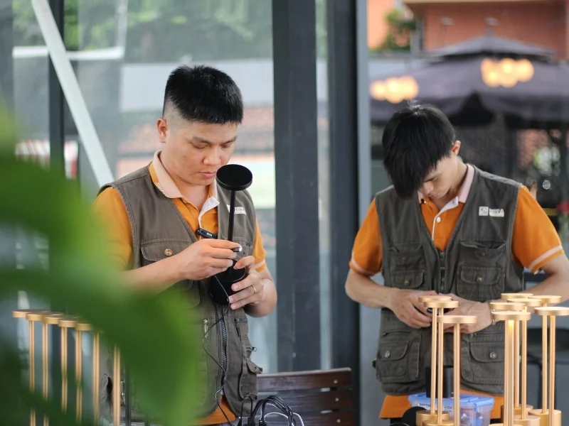 trang chu den ban horeca cho nha hang quan bar 30