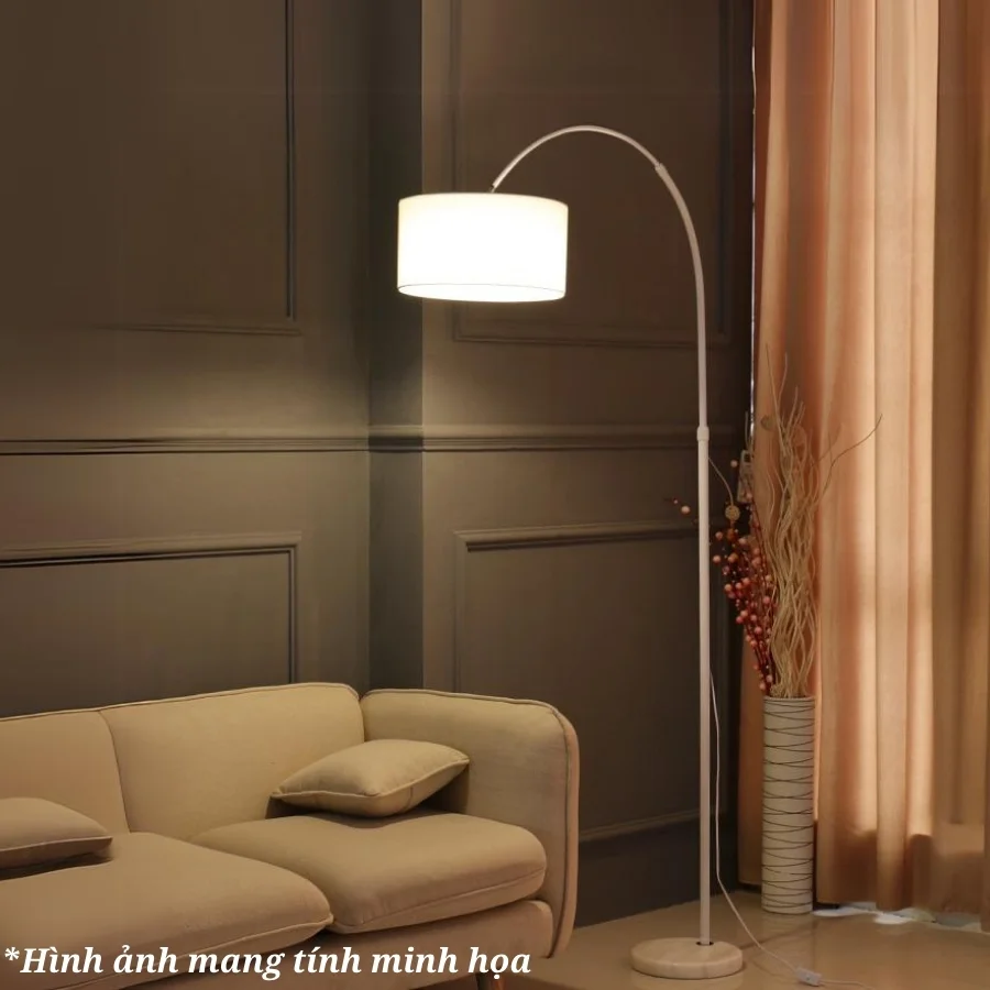 Đèn cây đứng dáng cong mã KC2 có thể trang trí ở các vị trí nào?