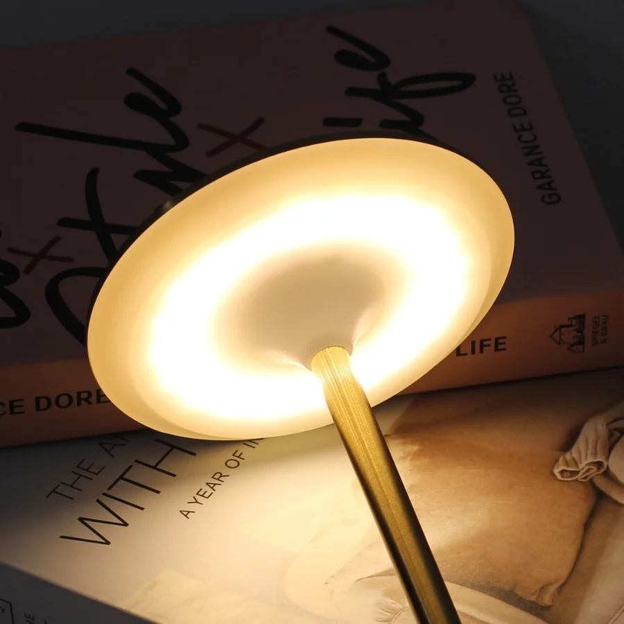 Đèn Bàn Trang Trí Nhà Hàng, Quán Bar HUTA Light For Life Mã AL3